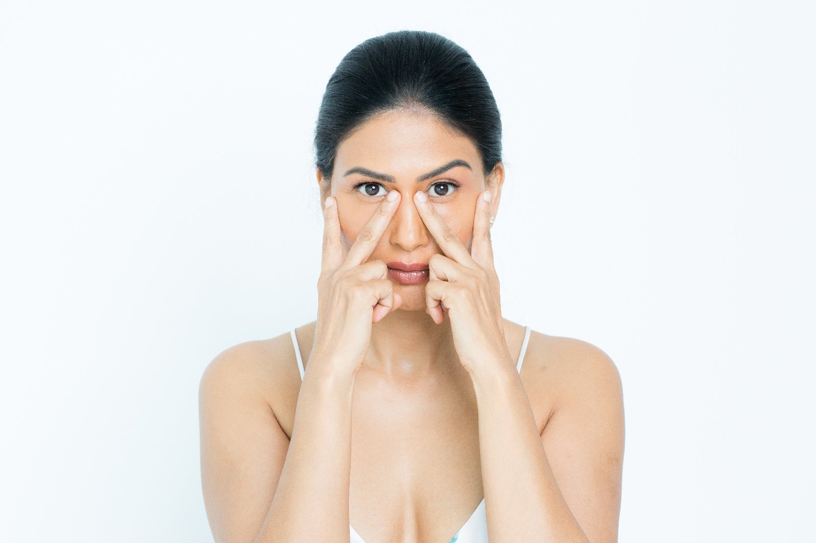 Uma demonstrating controlled cheek movement