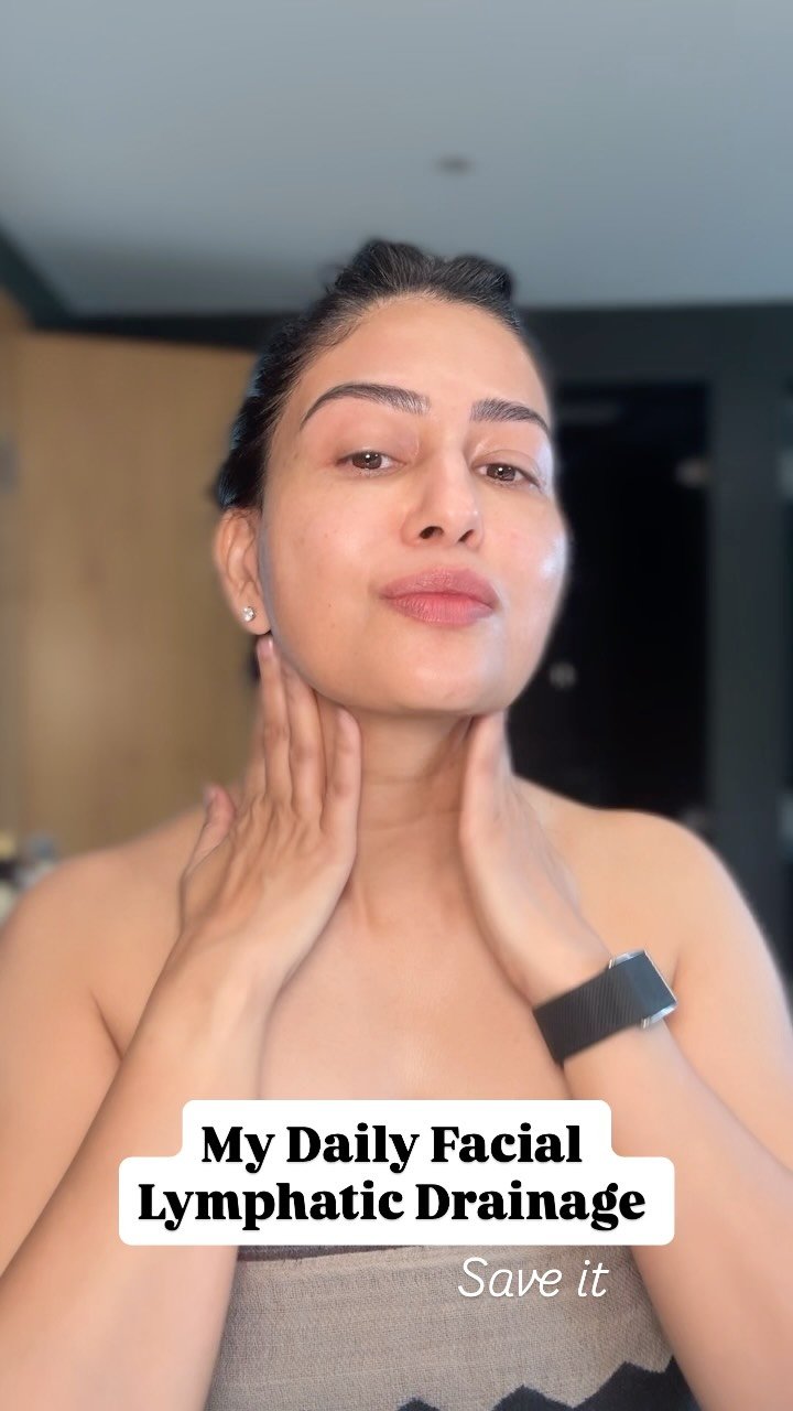 Before I begin face yoga or face massage, I start with lymphatic drainage. It’s a gentle way to prepare the face and gui